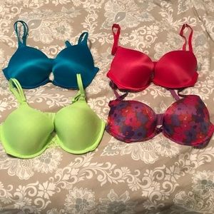 Victoria’s Secret 34D bras